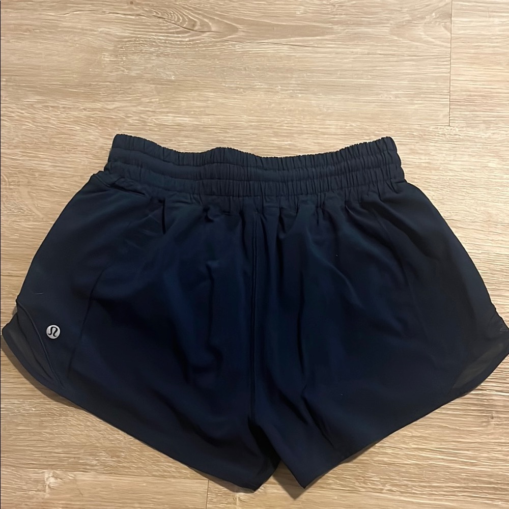 lululemon athletica Navy Hotty Hot High Rise Shorts 2.5”